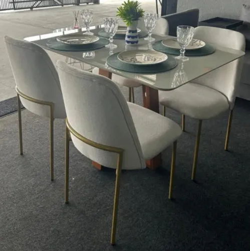 Mesa de Jantar Moderna com 4 Cadeiras elegante madeira maciça 