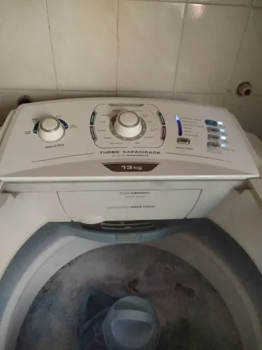 Vende se máquina de lavar roupa 