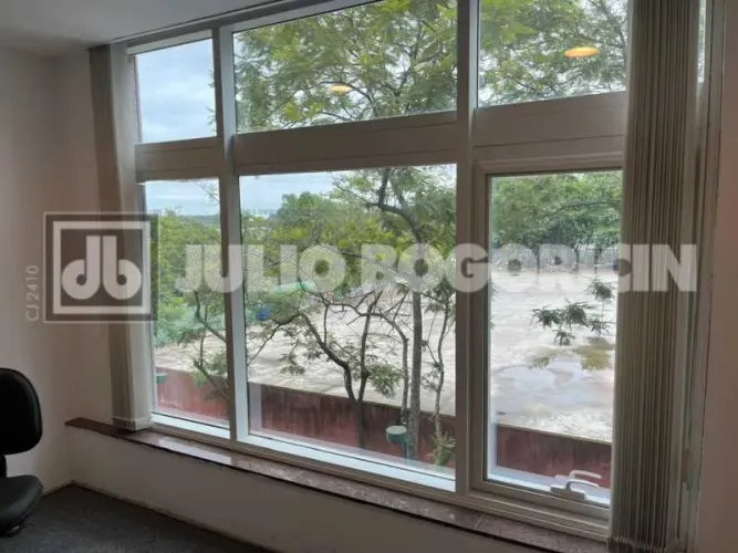 Sala : / Comercial / Jacarepaguá