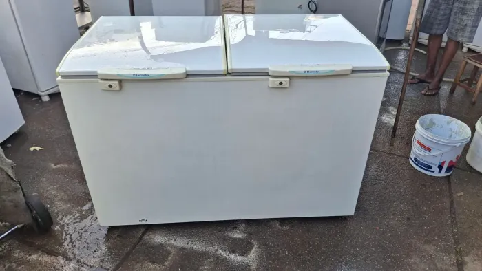 Freezer Horizontal Electrolux H400 semi-novo