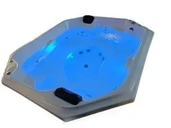 Banheira SPA Júnior 4 lugares