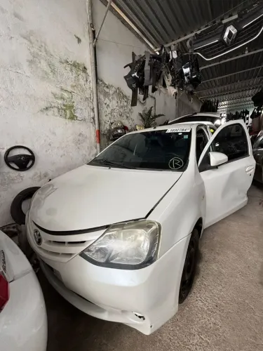 Etios 2016 1.3 em perfeito estado de conservação para retirada de peças