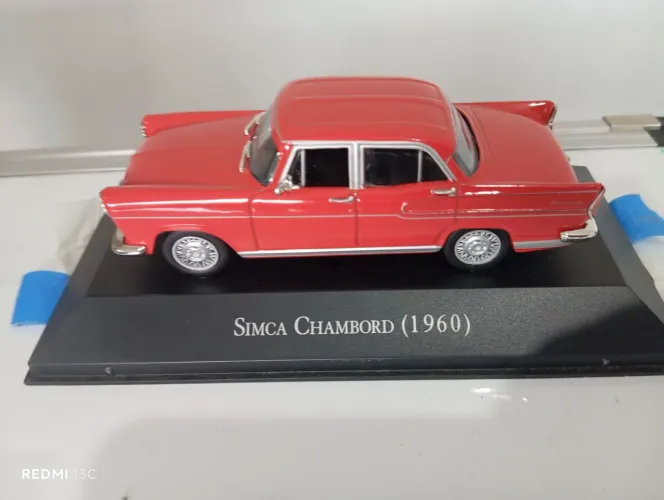 Raridade: Miniatura Simca Chambord (1960) - escala 1/43