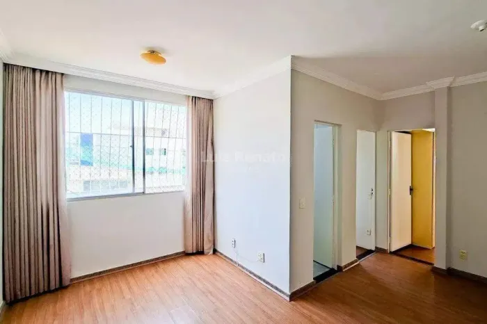 Apartamento à venda no bairro Sagrada Familia