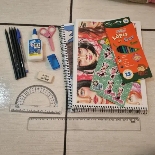 Kit escolar de volta as aulas 