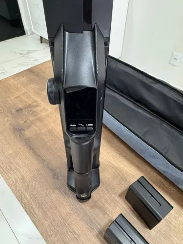 Bastão de LED (LED Stick Light) da marca YONGNUO.