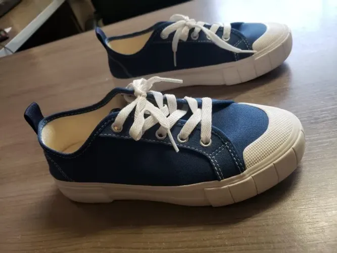TÊNIS AZUL AREZZO NUMERAÇÃO 35