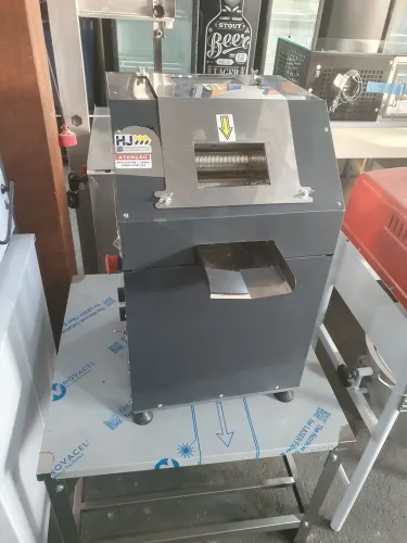 JR. Máquina de Cana de Açúcar Industrial Garapeira GLI 200
