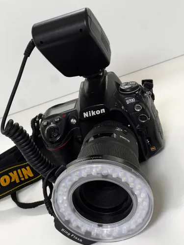 Kit Fotográfico Profissional - Nikon D700 + Lente Sigma 105mm f/2.8 Macro + Ring Flash