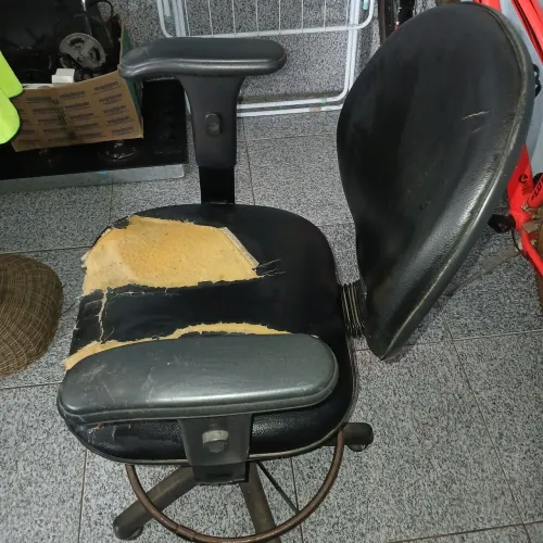 Vendo cadeira de escritório 