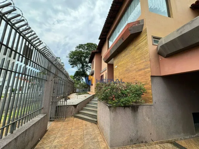 Casa com 5 quartos à venda, 393 m² por R$ 1.100.000 - Zona 02 - Maringá/PR