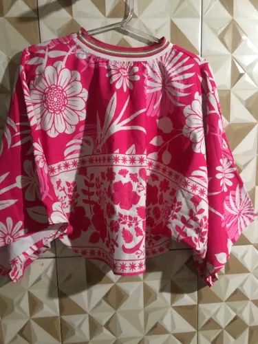Blusa feminina floral rosa