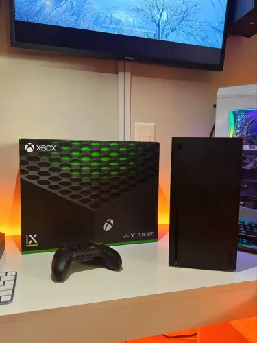 Xbox Series X - 1Tb - Mídia Física - Na caixa
