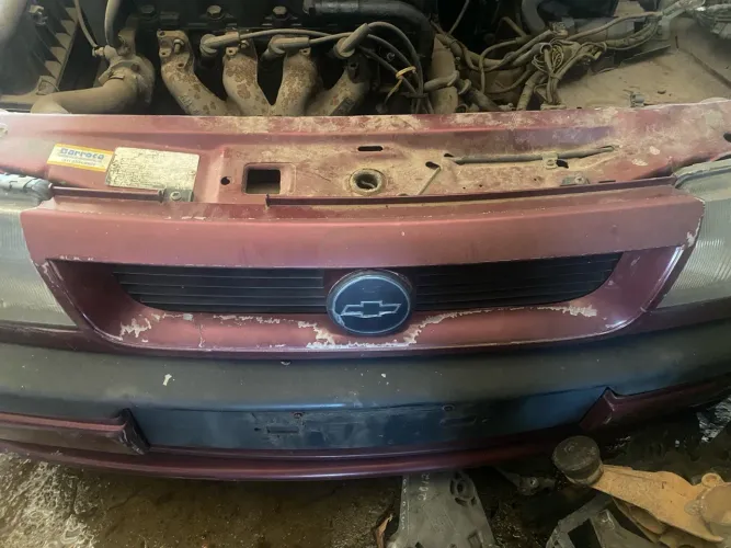 Grade frontal Chevrolet Vectra 95
