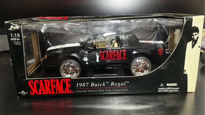 Carro raro SCARFACE 1987 BUICK REGAL - ACTION FIGURE - NOVO