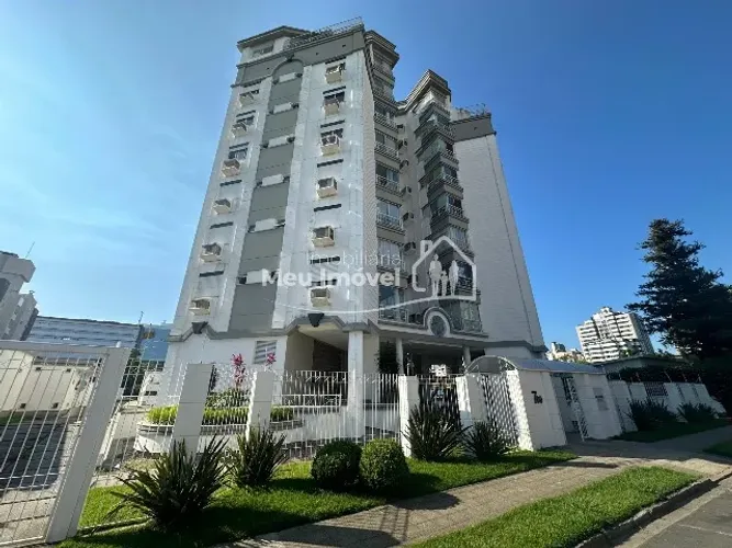 Cobertura Triplex localizada a APENAS 300m da Praça do Congresso!