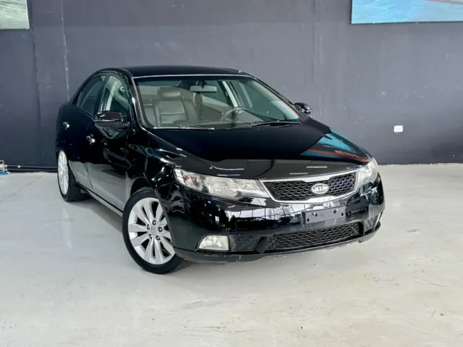 Kia Motors Cerato 1.6 16 V Flex Mec. 2011