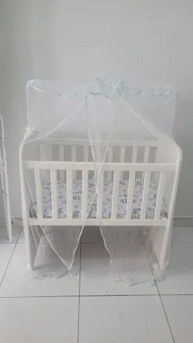 Vendo berço com colchão.  ( Miniberço)