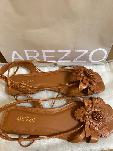 Sandálias Arezzo Couro