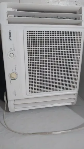 Ar condicionado Consul 7500 BTU. FUNCIONANDO PERFEITAMENTE.