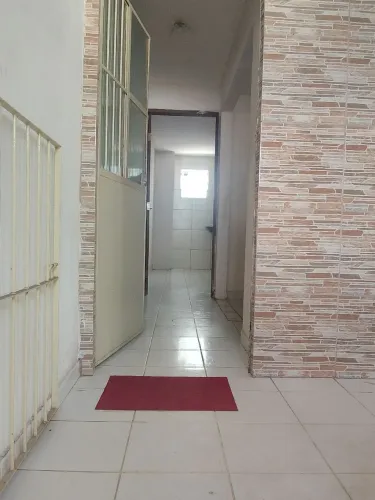 Alugo no primeiro andar, kitnet em Afogados