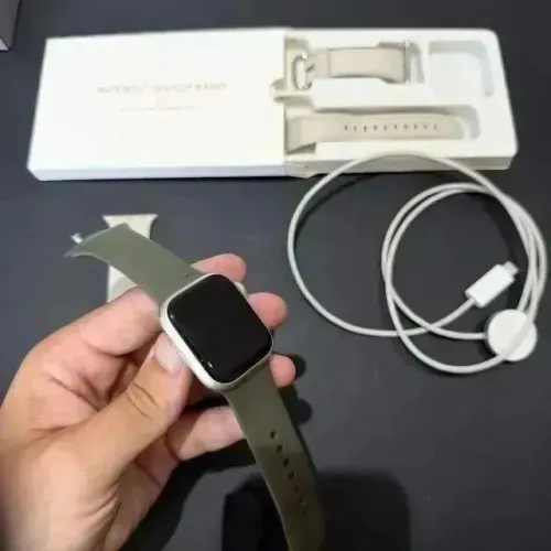 Apple Watch S8 41MM Silver 88% Saúde Com pulseira extra, nunca mexido! Barato! Acc cartão!