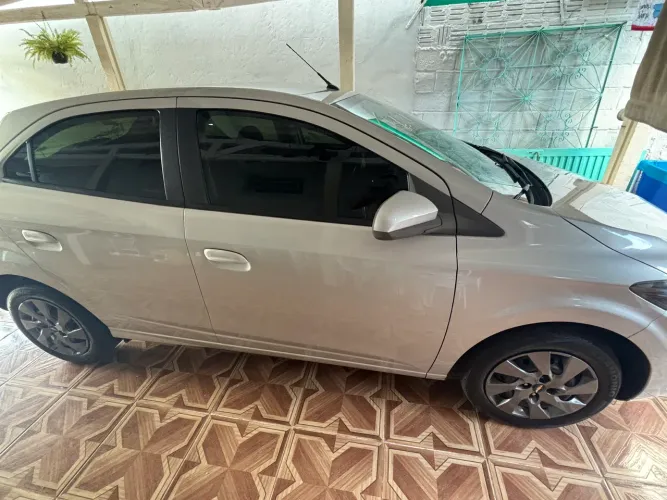 Chevrolet Onix Hatch LT 1.4 8V Flex Power Aut. 4P 2015