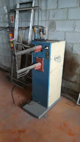 Ponteadeira pneumática 25 KVA