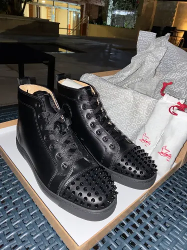 Christian Louboutin Lou Spikes Flat Calf Black/Black EU 43 NOVO