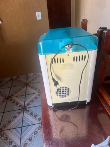 PURIFICADOR DE ÁGUA REFRIGERADO LATINA MODELO PURITRONIC BIVOLTS