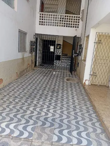 APARTAMENTO NO BAIRRO CRISTO REI COM UMA VAGA DE GARAGEM COBERTA