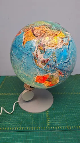 Luminária globo terrestre vintage