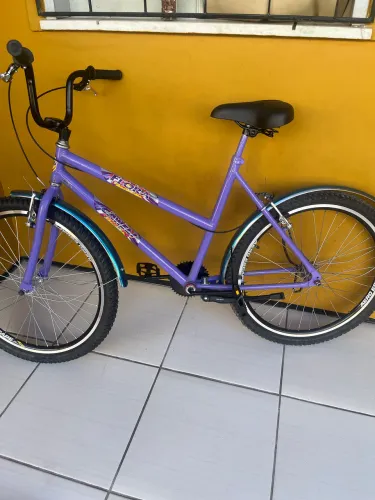 Vende se nova zerada aro 26 acompanha a tranca