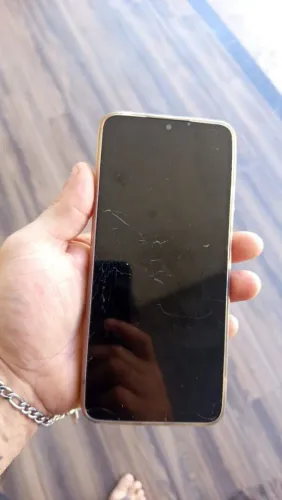 ATENÇÃO REDMI 14C SÓ PRA TIRAR PEÇAS OK NÃO ME PERGUNTA O DEFEITO NÃO SOU TÉCNICO ler