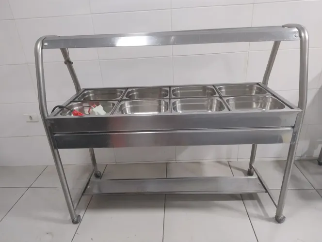 Buffet inox quente oito cubas 