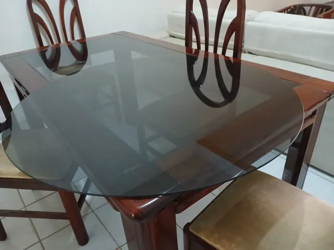 Vidro de mesa redonda fumê
