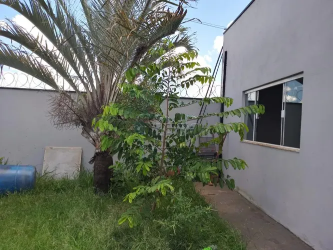 CASA TÉRREA EM BRODOWSKI