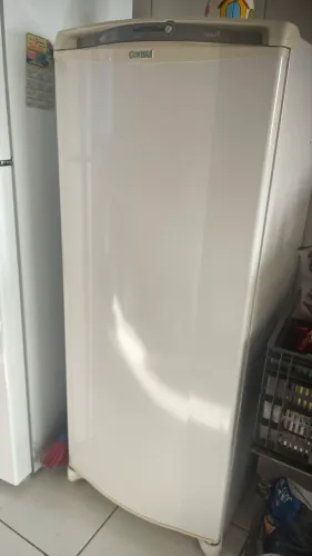 Geladeira consul LIGA E NAO GELA