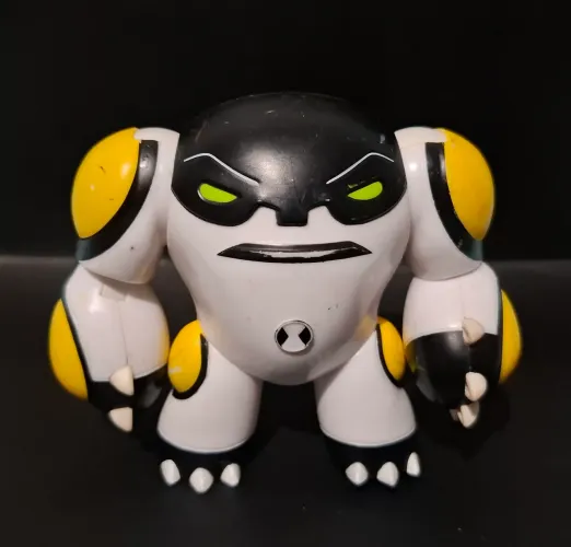 Ben 10 Reboot Bala de Canhão Boneco Original Playmates 
