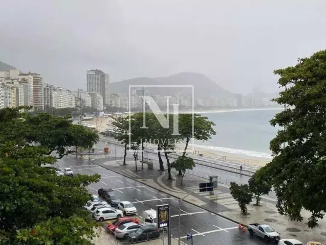 Apartamento : Padrão / Residencial / Copacabana