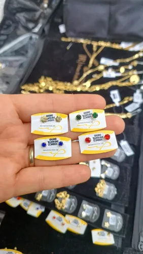  Brincos Infantis com Tarrachinha Fechada banhada a ouro 18K