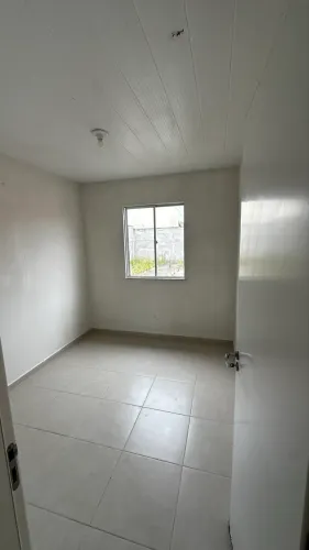 Alugo casa no bairro SIM