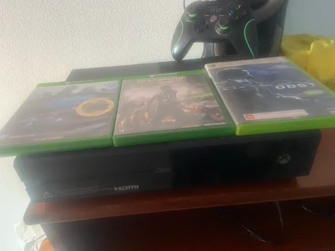 XBOX ONE R$900