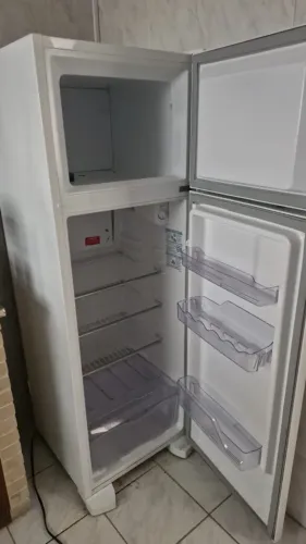 Geladeira Electrolux - Ótimo estado R$1.400