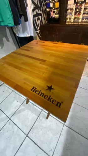 Mesa com cadeira Heineken original