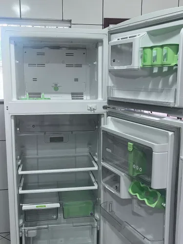 Geladeira Consul Frost Free Duplex - R$ 1.100,00