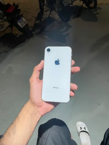 iphone xr 64gb