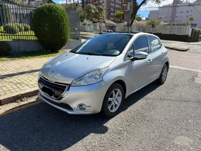 Peugeot 208 Allure 1.5 Flex 8V 5P 2014
