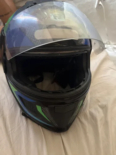 Capacete usado 160,00