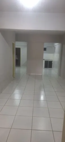 ALUGA-SE APTO COM GARAGEM